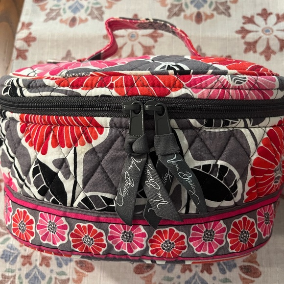 Vera Bradley Makeup Case, Train Type with Handle - Picture 1 of 4